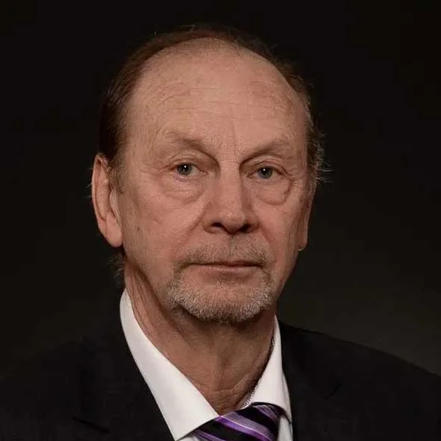 Jan E. Strand